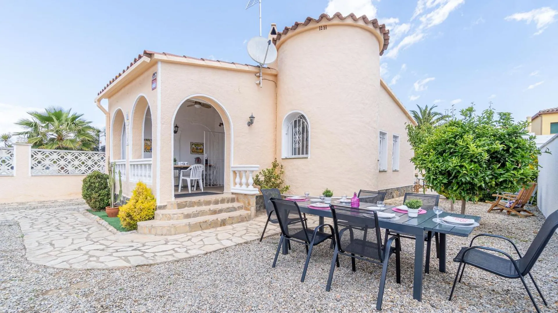 فيلا Apart-Rent Casa Alberes 0079 إمبوريابرافا 0*,  إسبانيا