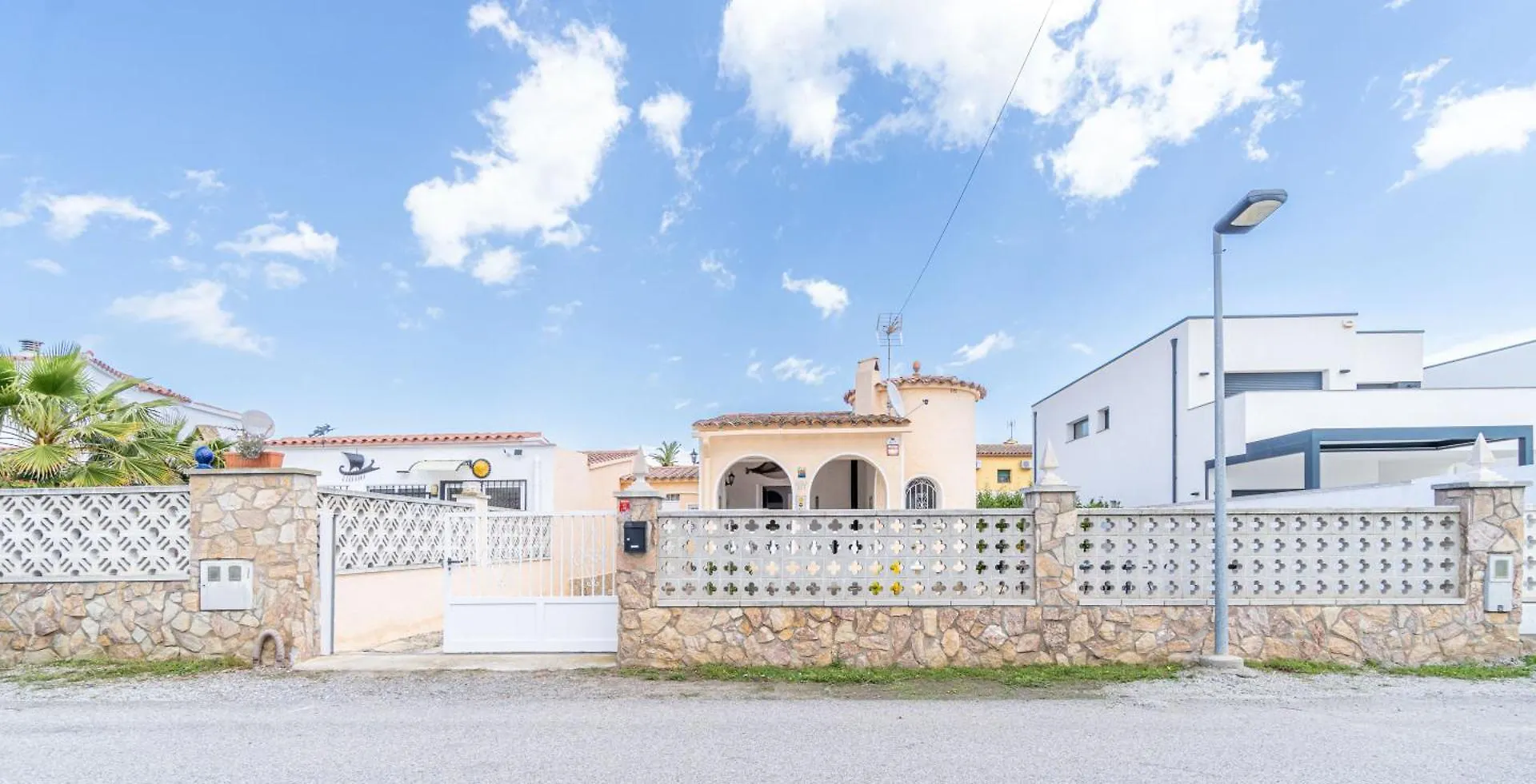فيلة فيلا Apart-Rent Casa Alberes 0079 إمبوريابرافا